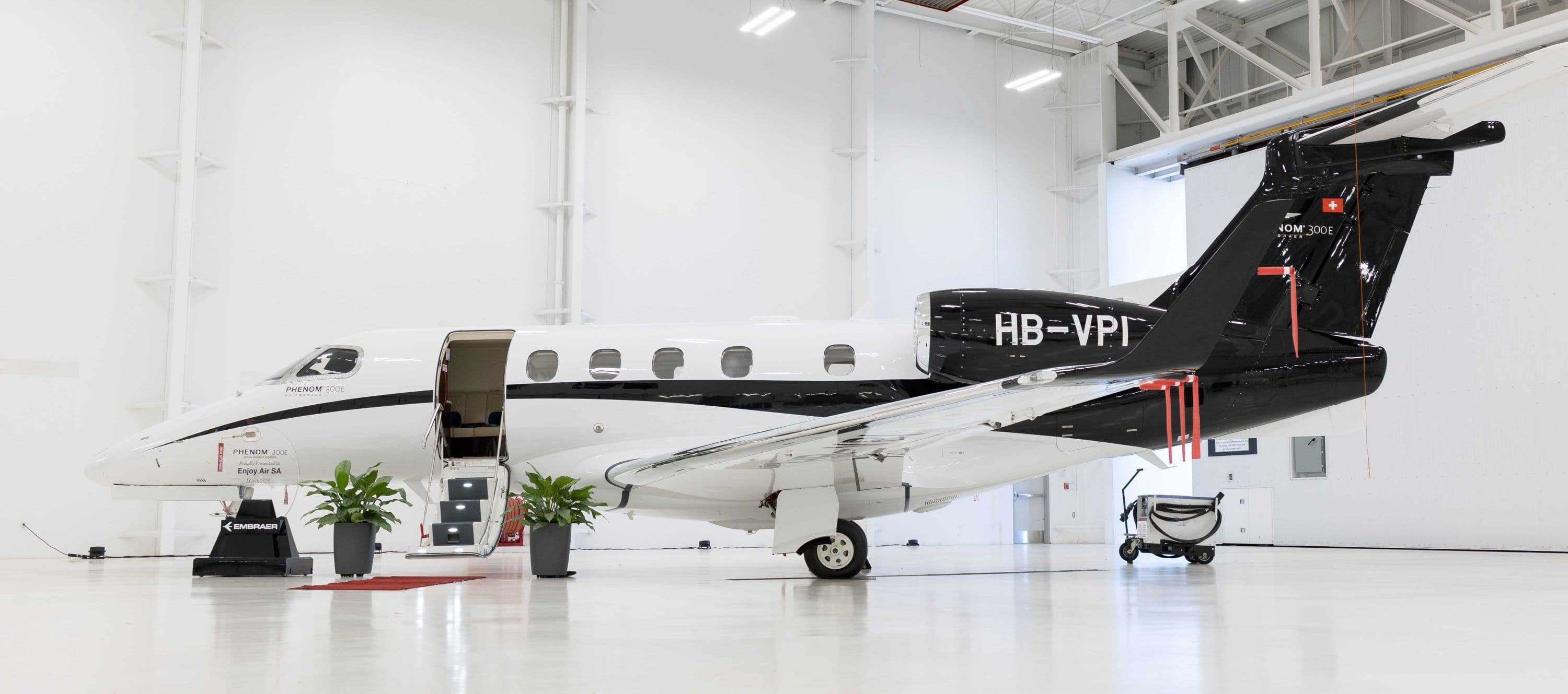 Embraer Phenom 300 HB-VPI